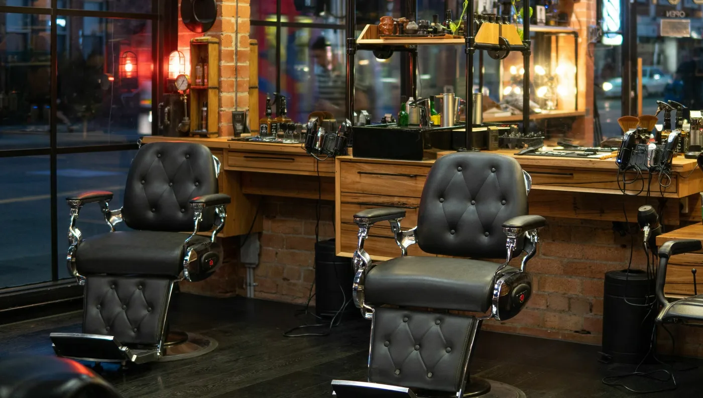 Leather chairs and counter tools inside Edward Scissorhands