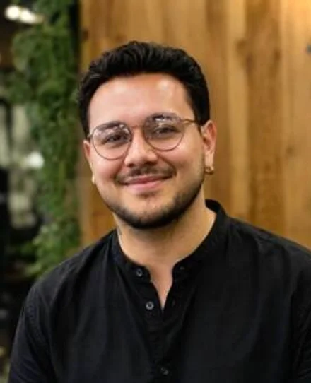 Mateo, Pro Barber at Edward Scissorhands