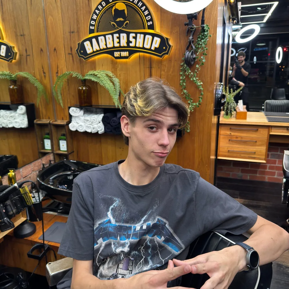 A client in the chair at 190 Carlisle Street